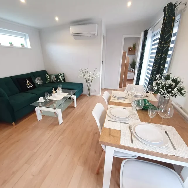 3c2830_014c7f0bf5c5438bb27fd82d857c70d2mv2.webp 3c2830_014c7f0bf5c5438bb27fd82d857c70d2mv2.webp