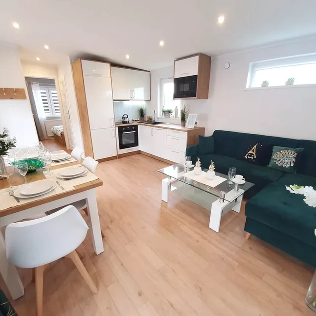 3c2830_ec0991c874ba4f51892cc83089484172mv2.webp 3c2830_ec0991c874ba4f51892cc83089484172mv2.webp