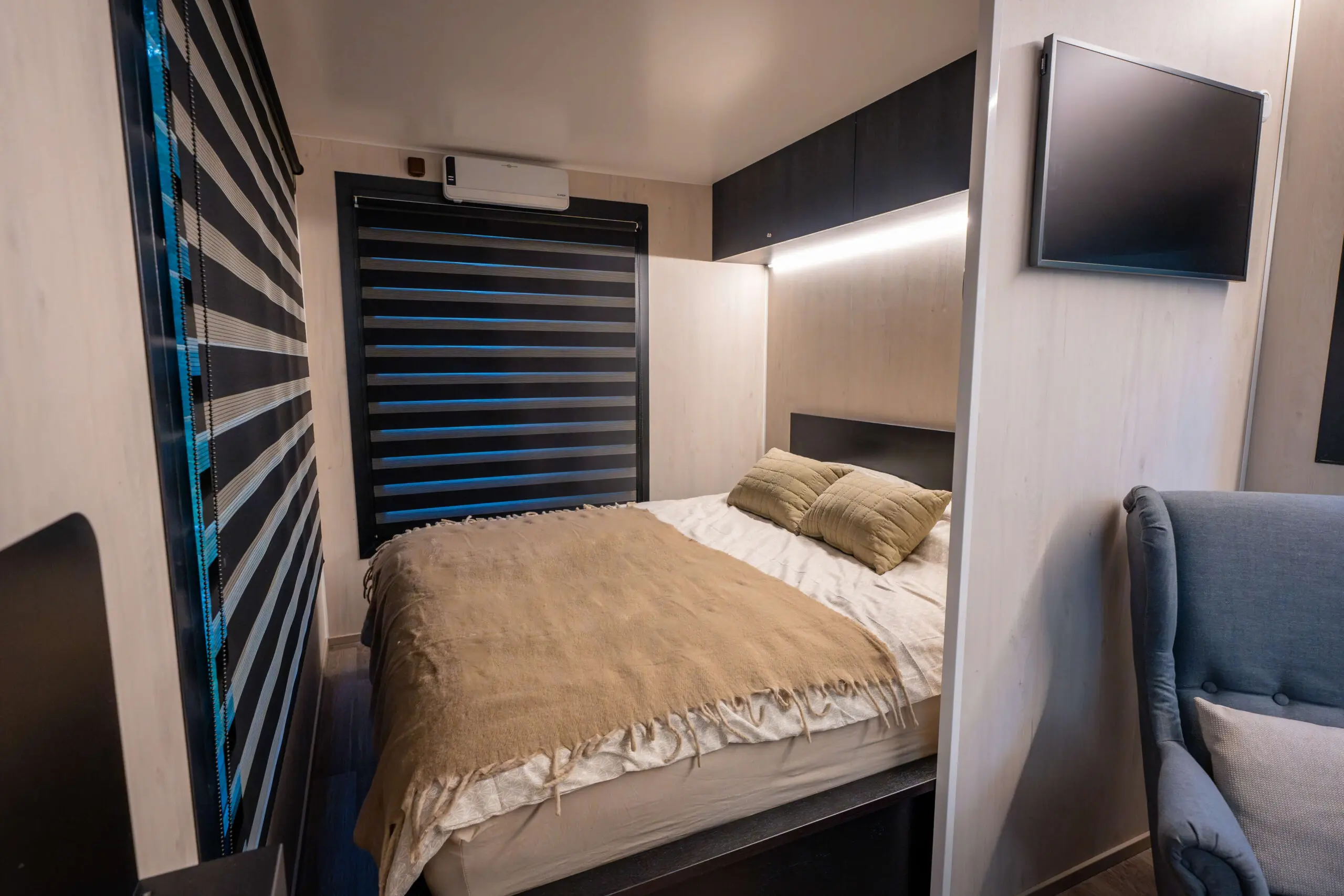 Alro-S169-7M-SUV-Bp96587.webp Alro-S169-7M-SUV-Bp96587.webp