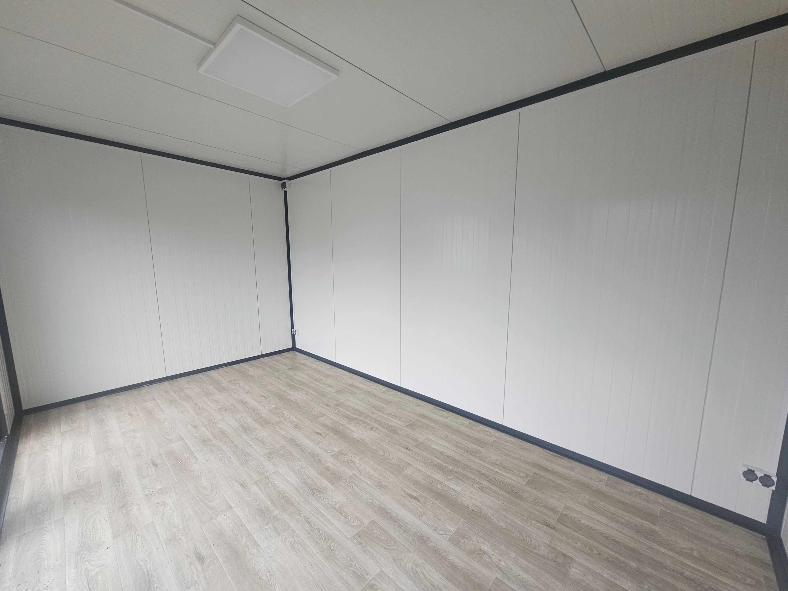 EARL-Bureau-de-Jardin-15-m2-8-scaled-1.jpeg EARL-Bureau-de-Jardin-15-m2-8-scaled-1.jpeg