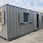 EARL-Container-bureau-de-30-pieds-avec-fenetres-anti-vandalisme.webp