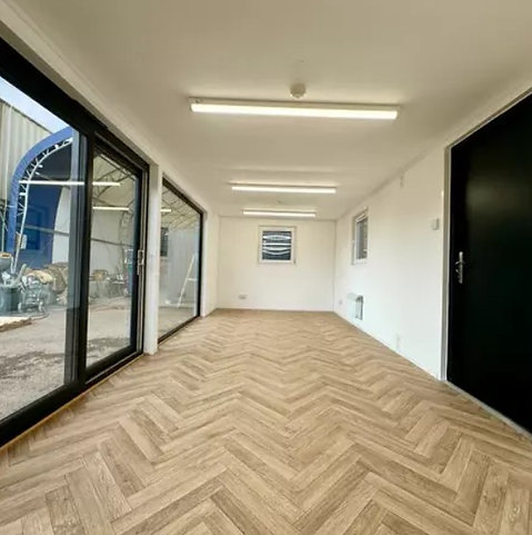 container-M10.jpg container-M10.jpg