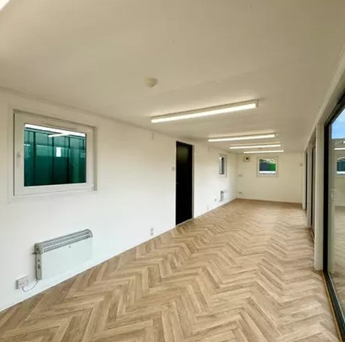 container-M8.jpg container-M8.jpg