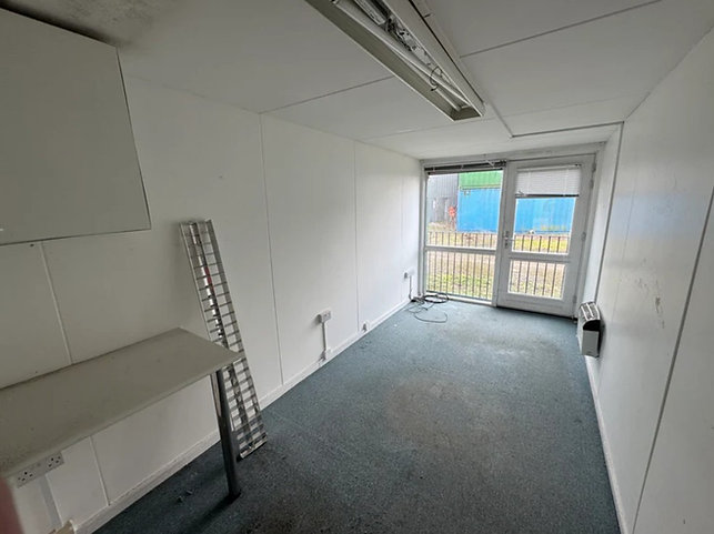 conteneur-amenage9.jpg conteneur-amenage9.jpg